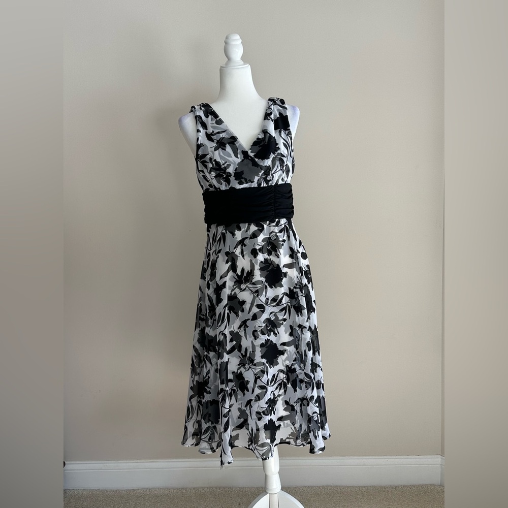Connected Apparel Black and White Floral Midi Dress